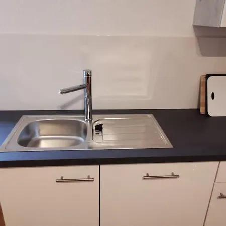 Modern Living In A Perfect Location Apartment *